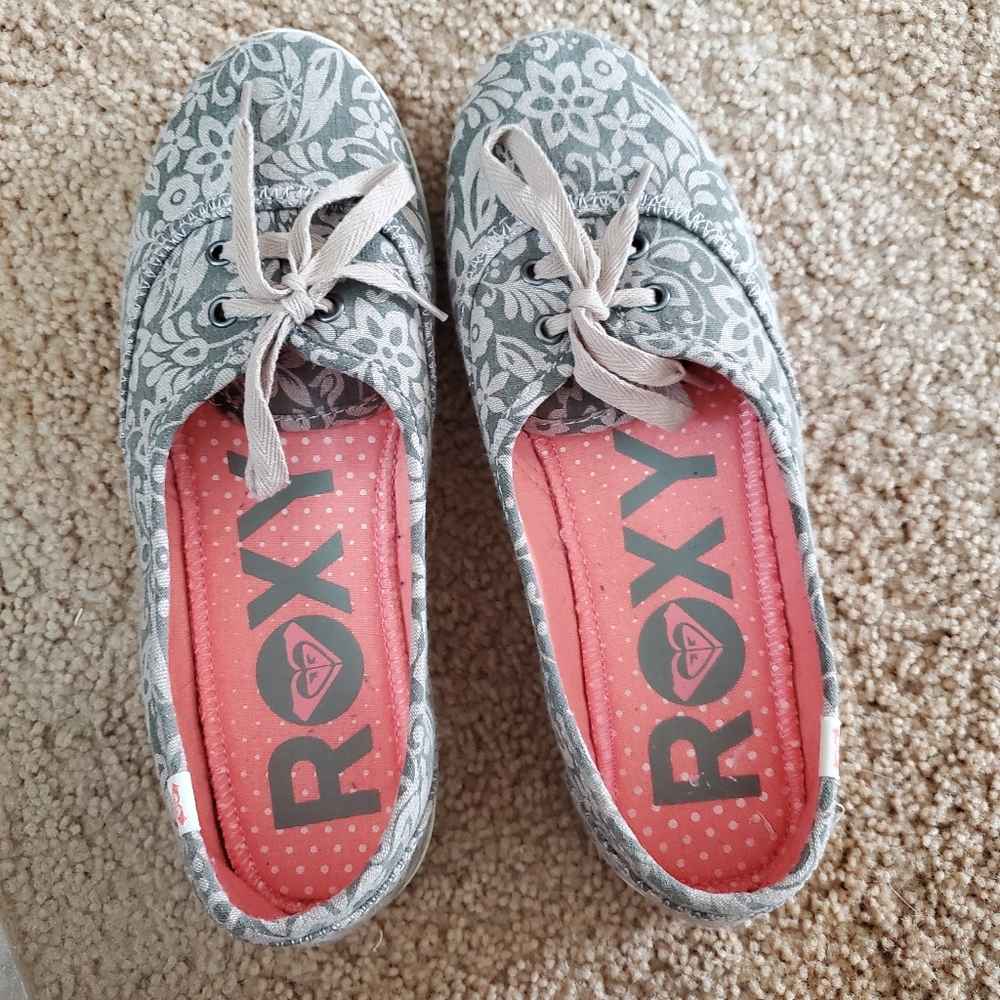 Casual shoes